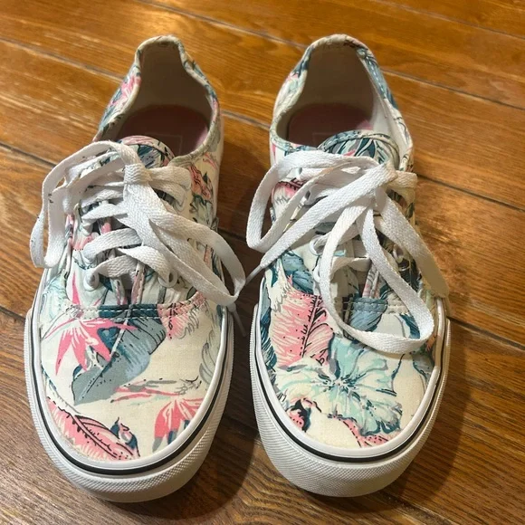 Vans Womens Size 9.5 Hawaiian Tropical White Floral Print Low Top Shoes - Picture 2 of 9